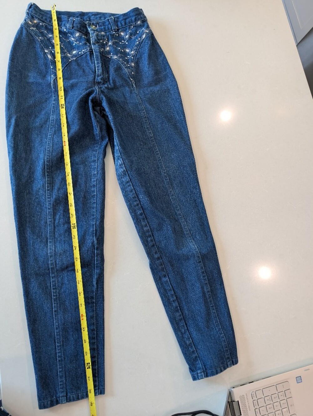 Vintage Ami High Rise Tapered Embroidered Jeans - Picture 9 of 9